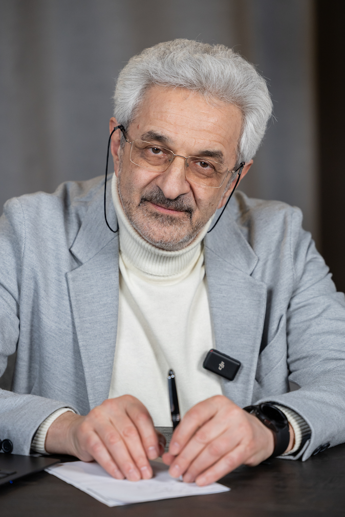 Александр Колмановский