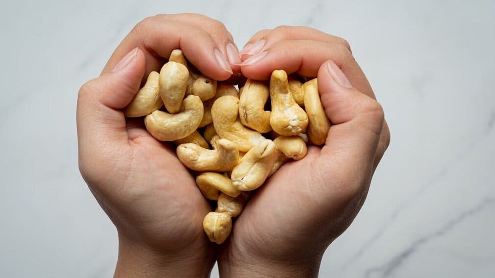 Орех кешью: польза и вред для организма